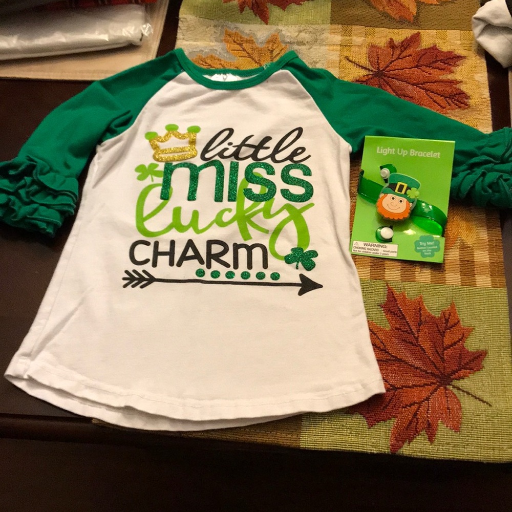 Lucky Charms kids tee shirt with bracelet size med